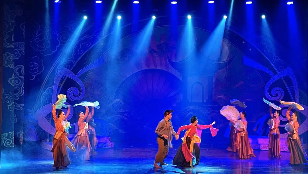Trích đoạn “Thị Mầu lên chùa” trong chương trình “Nét duyên Chèo Hà thành”. (Ảnh: TTXVN)